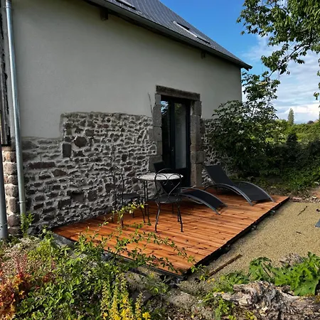 Le Pressoir Des Maisons De Blanche Casa de hóspedes Lengronne